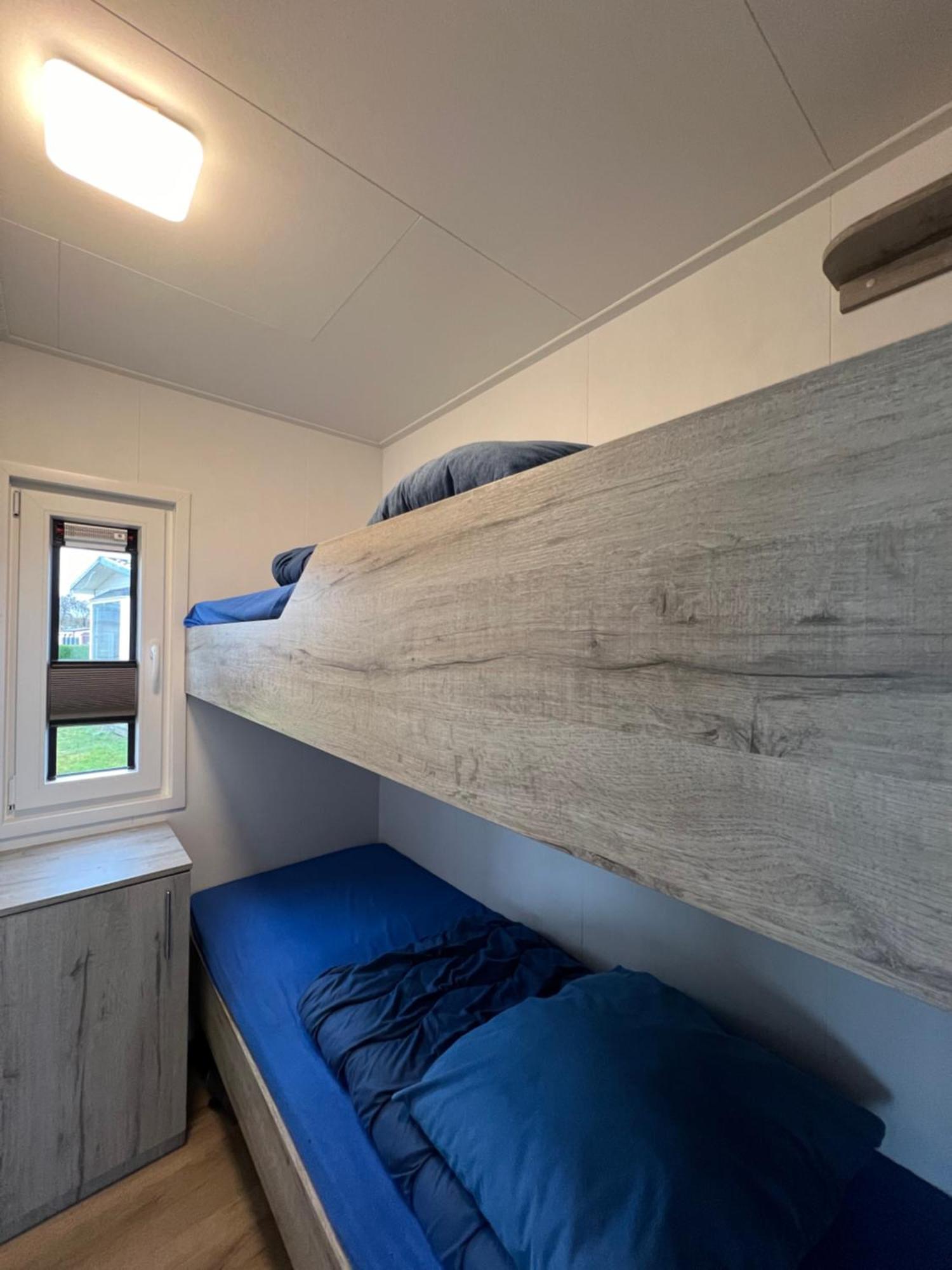 Chalet Helmgras J4 Buren  Buitenkant foto